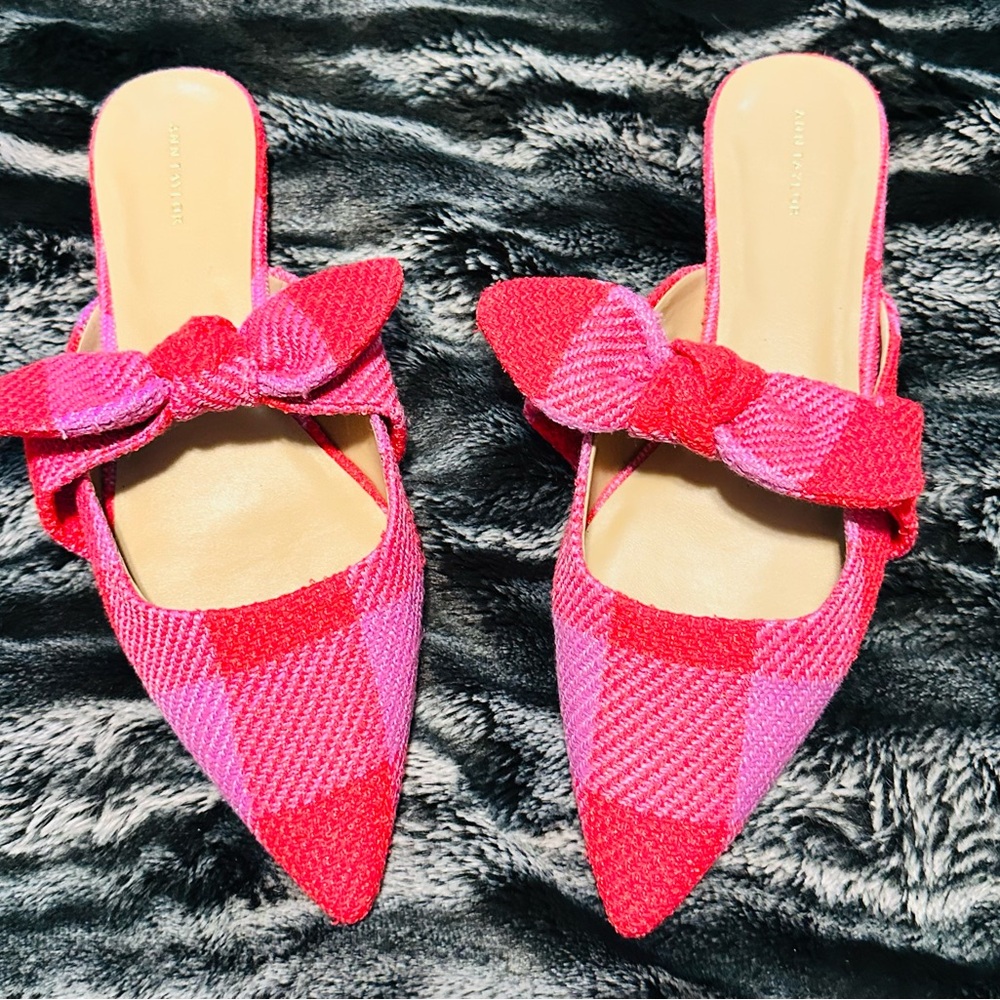 Stylish Ann Taylor Lavender and Red Women's Mules